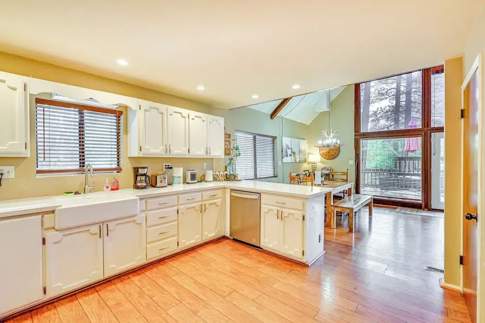 National Forest Access, Fire Pit: Munds Park Home