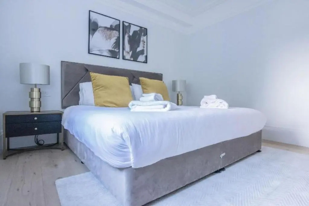 Royal Kensington - Standard 3 bed