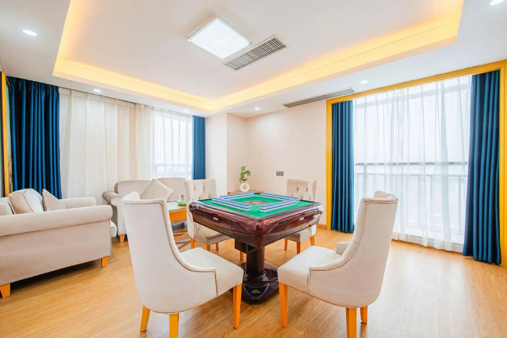 Vienna Hotel (Dongguan Tangxia Huayuan Street)