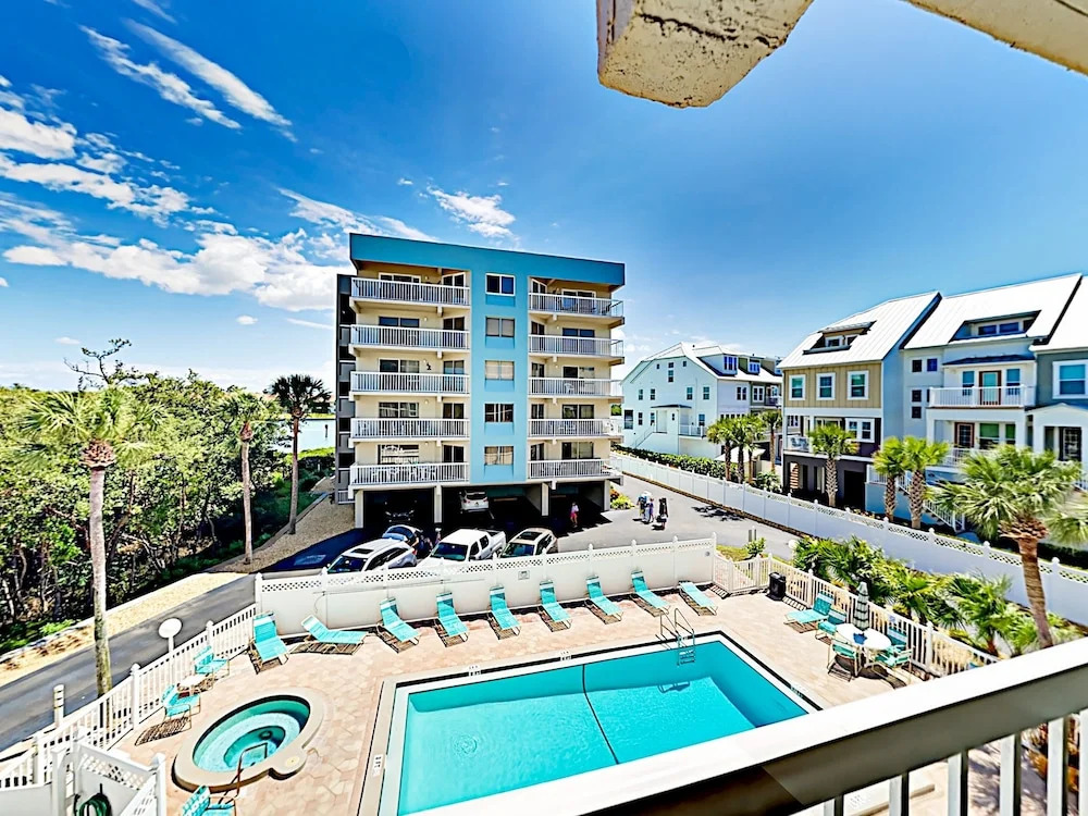 Fresh Beachy Vibe Condo Unit 204 2 Bedrooms 2 Bathrooms Condo