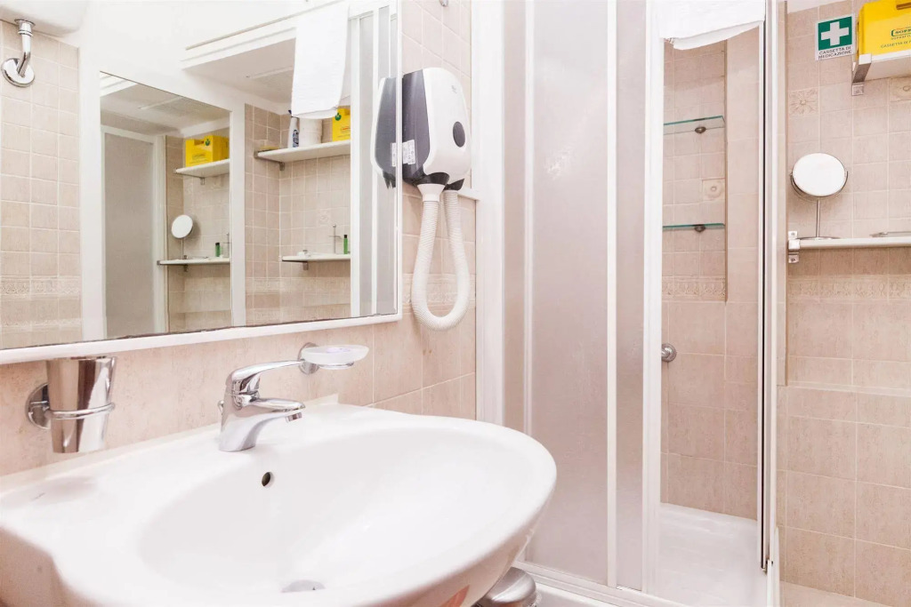 Almes Roma B&B