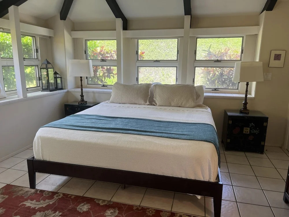 International Colony Club 43 2 Bedroom Condo by Redawning