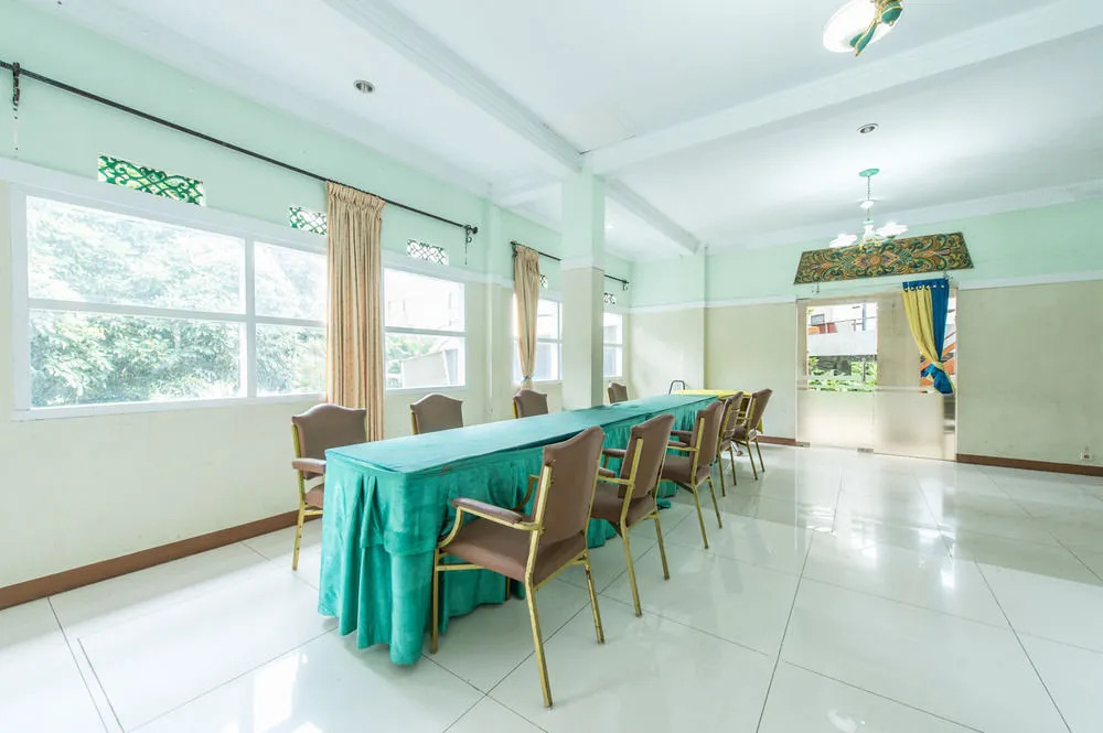 万隆艾里艾考苏卡萨利塞尔珊八居里酒店(Airy Eco Sukasari Sersan Bajuri Bandung)