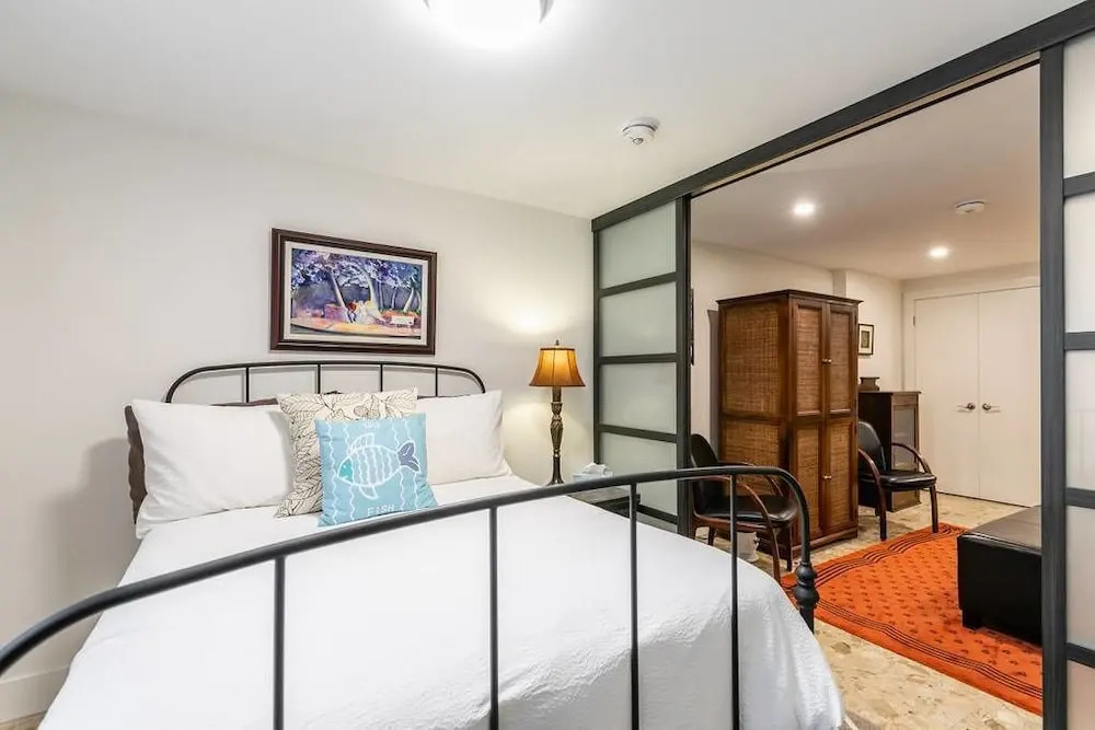 Newly Renovated 1BR Apt 1886