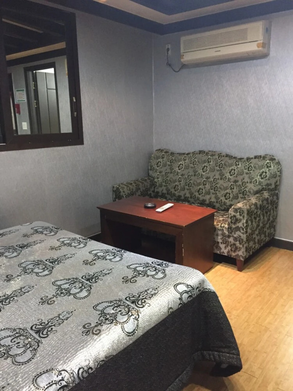 Equus Motel