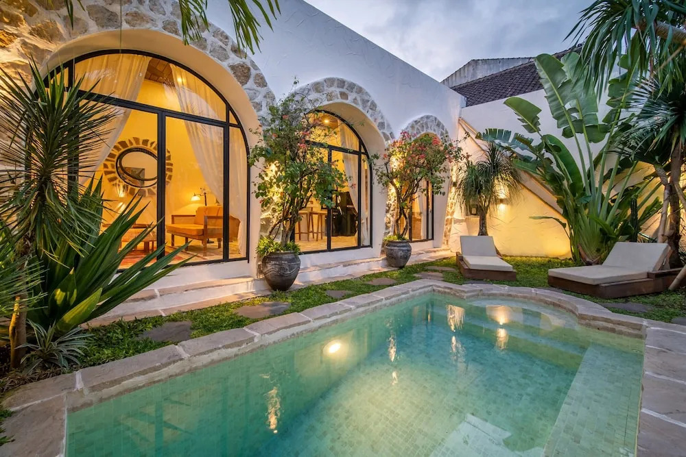 Comfortable 3BR Stylish Private Villa, Canggu