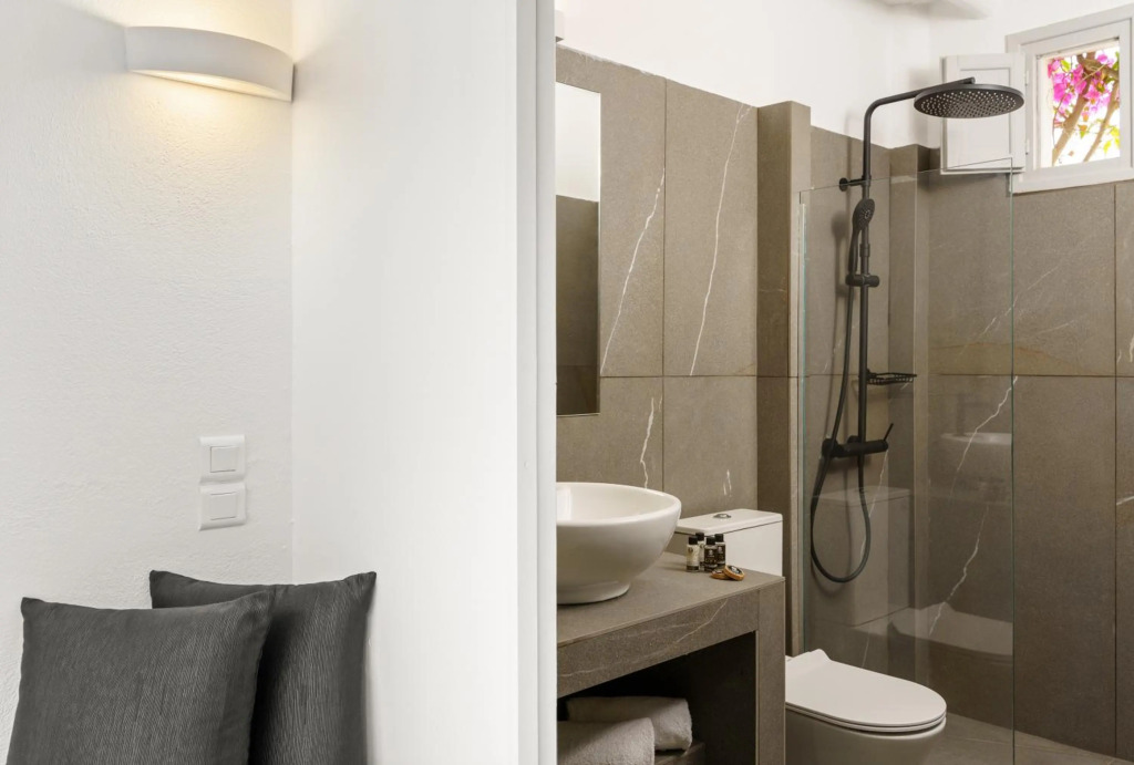Mr and Mrs White Paros Suites & More