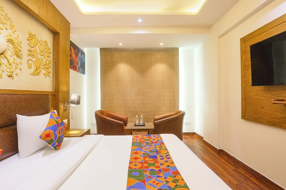 FabHotel Green Lotus Star 17