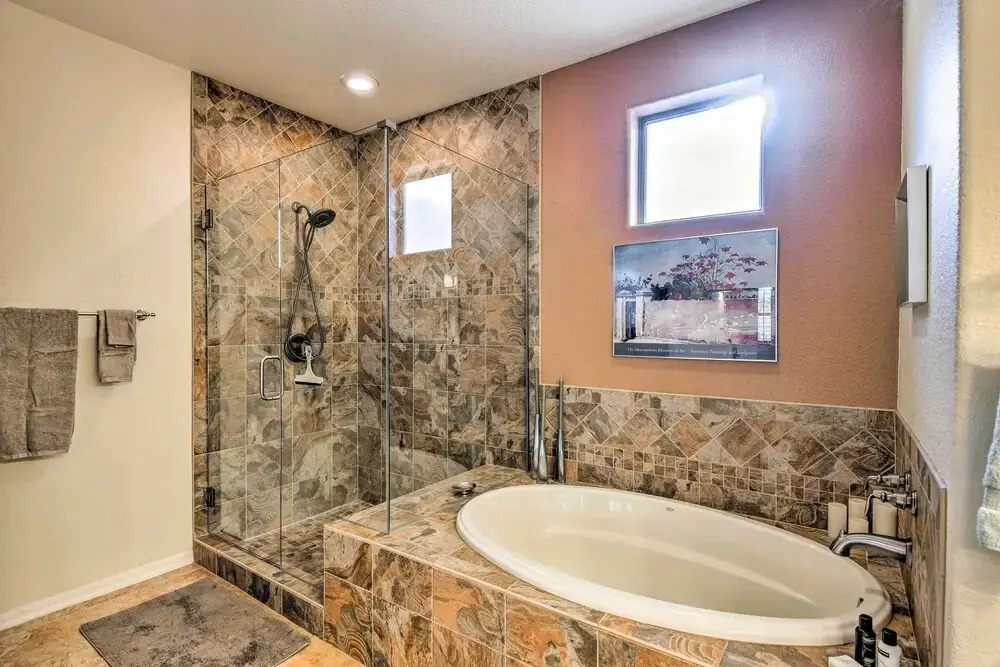 Pool, Balcony & Golf Course Views: Scottsdale Gem