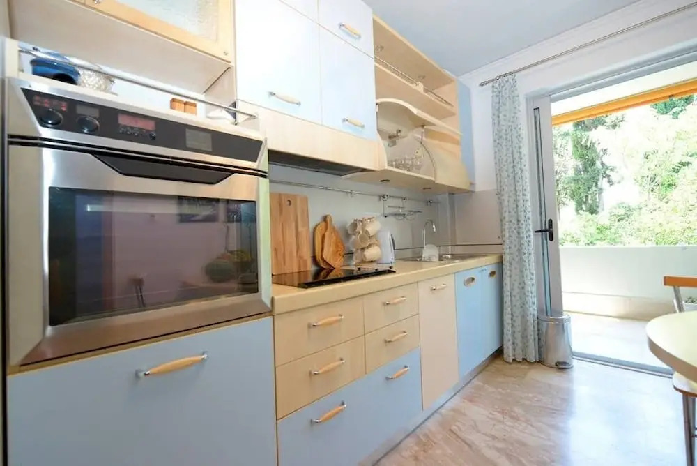 New Superb & Luminous 2 Bedroom Apartment