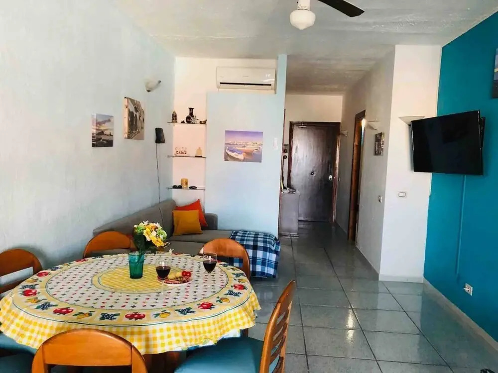 Lovely 2-bed Apartment in Giardini Naxos