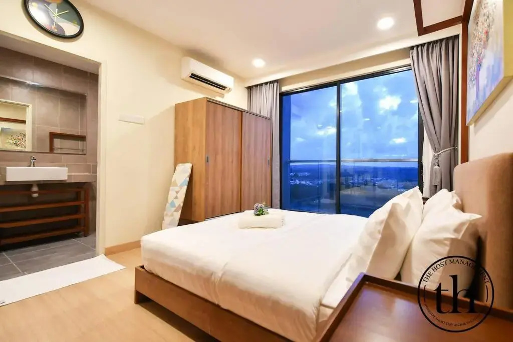 Timurbay Beach Resort 4paxes (Studio)-12-21