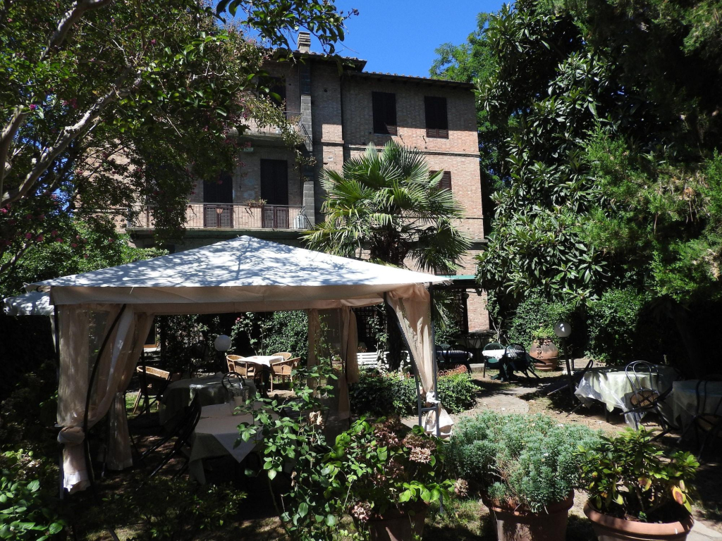 Hotel Moderno