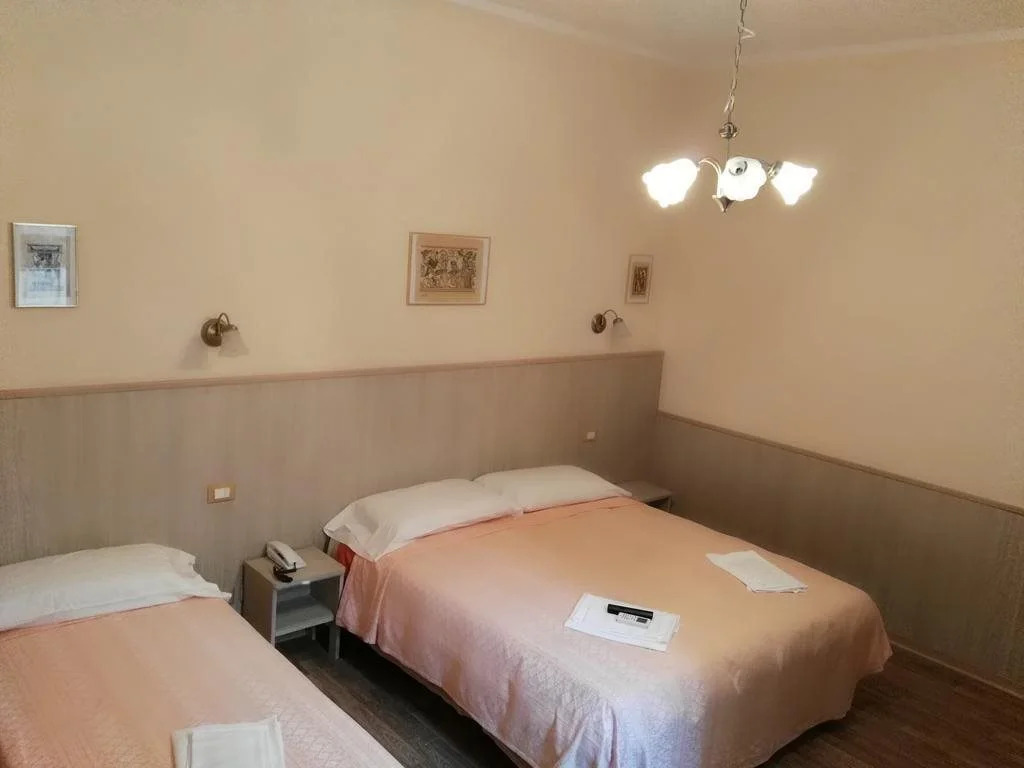 Hotel Megan