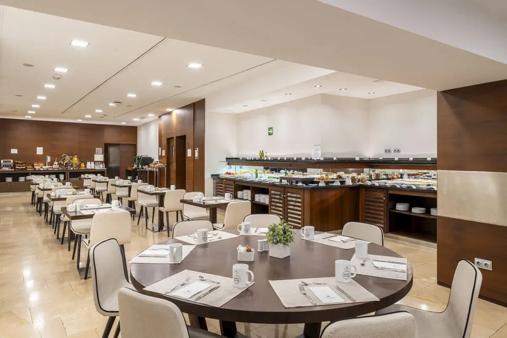 Отель Eurostars Lucentum