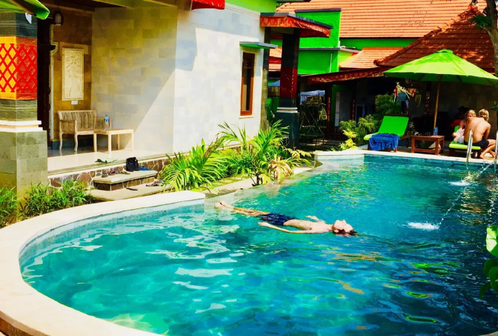 Lembongan Hostel