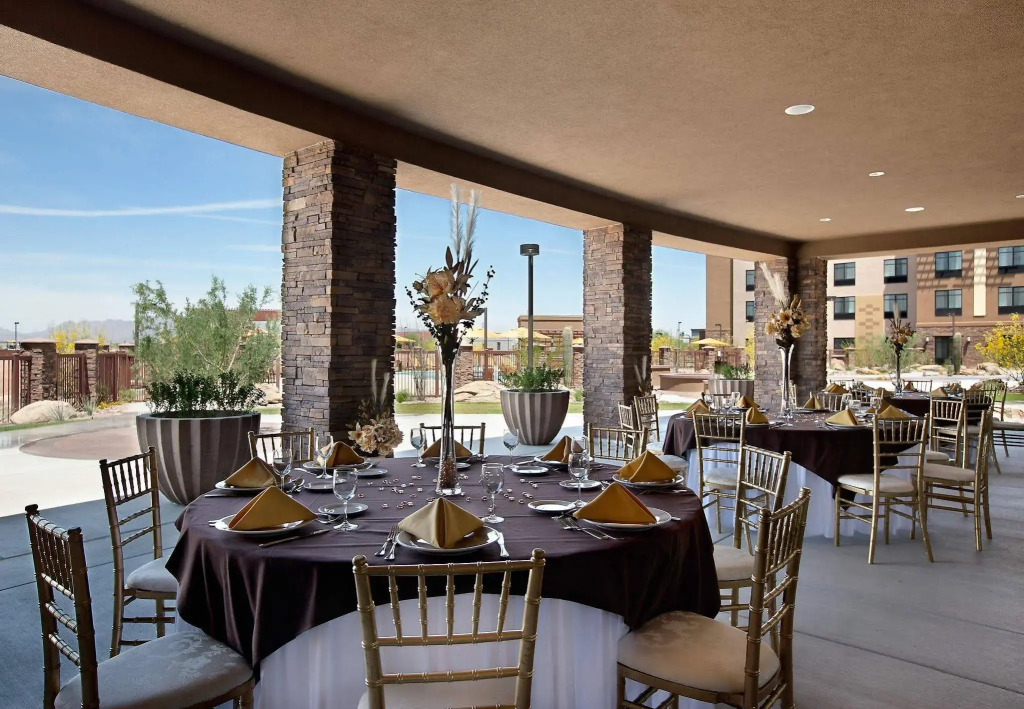 Courtyard Scottsdale Salt River