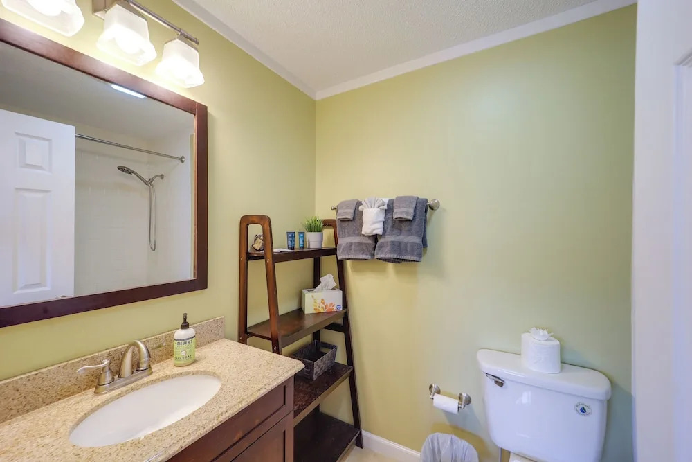 Walk to Ski & Golf: Sugar Mountain Condo!