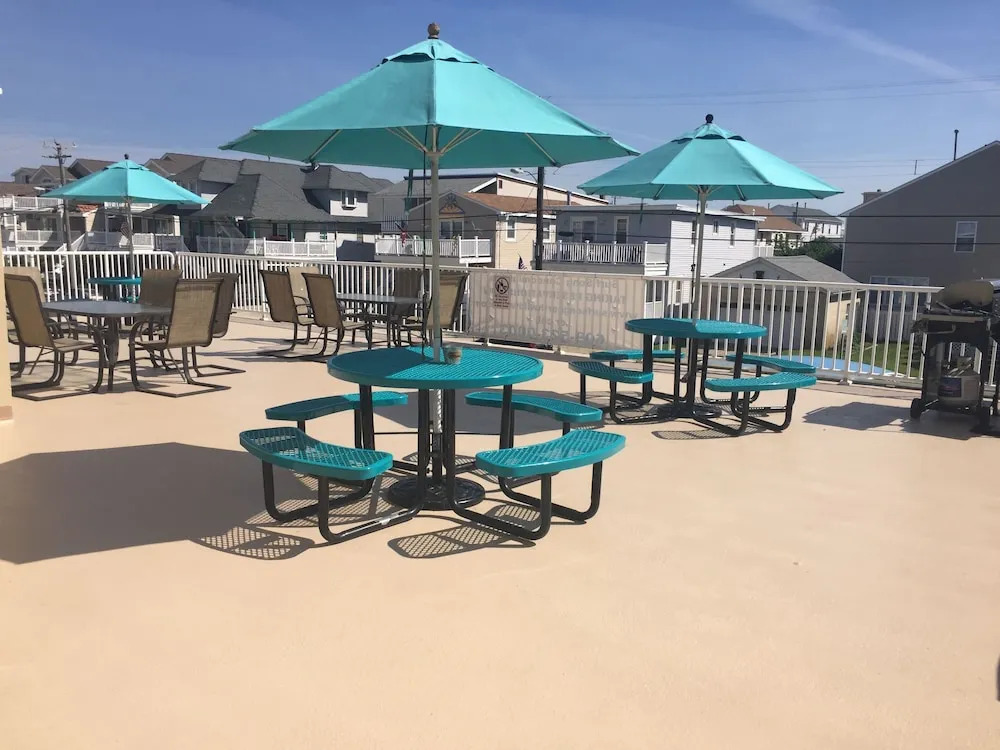 Surf Song Beach Resort of North Wildwood