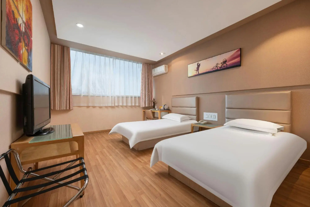 Grace Inn ( Jingshi Road Provincial Hospital of Traditional Chinese Medicine Qianfoshan)