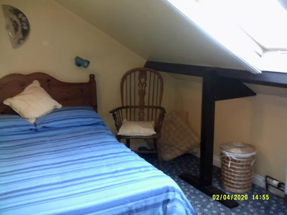 Wheatsheaf House Bed & Breakfast