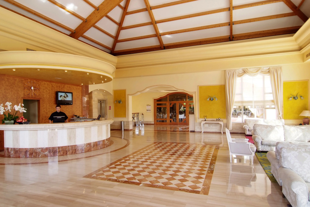 Viva Suites & Spa 16+