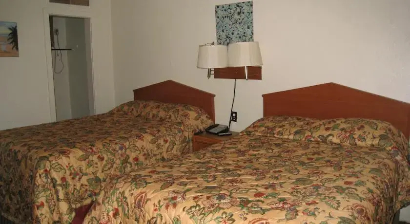 Shamrock Motel