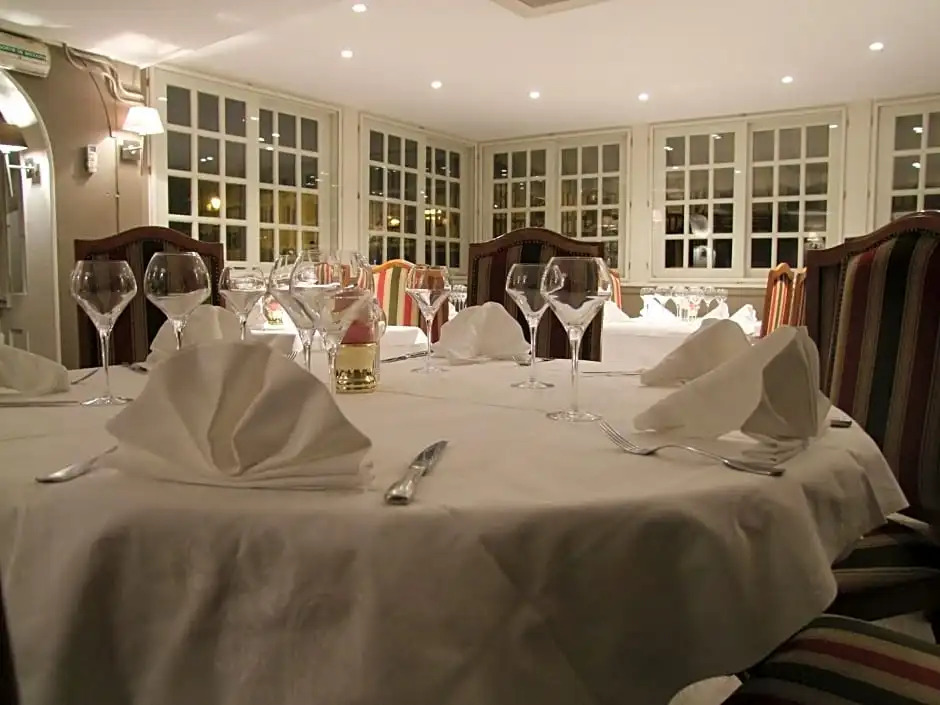 Logis hôtel restaurant Auberge Du Cheval Blanc