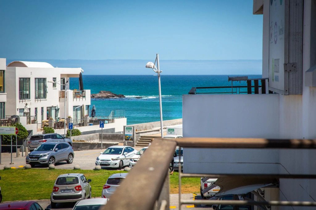 Magnificent Views 2 Bedroom 112 Eden on The Bay
