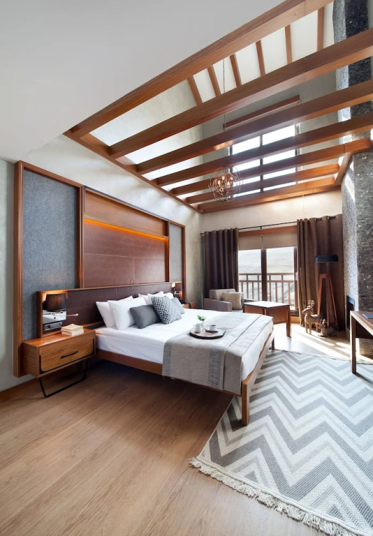 Magna Pivot Hotel - Boutique Class