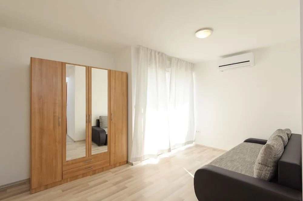 A4 - Spacious apt With the sea View & use of Pool