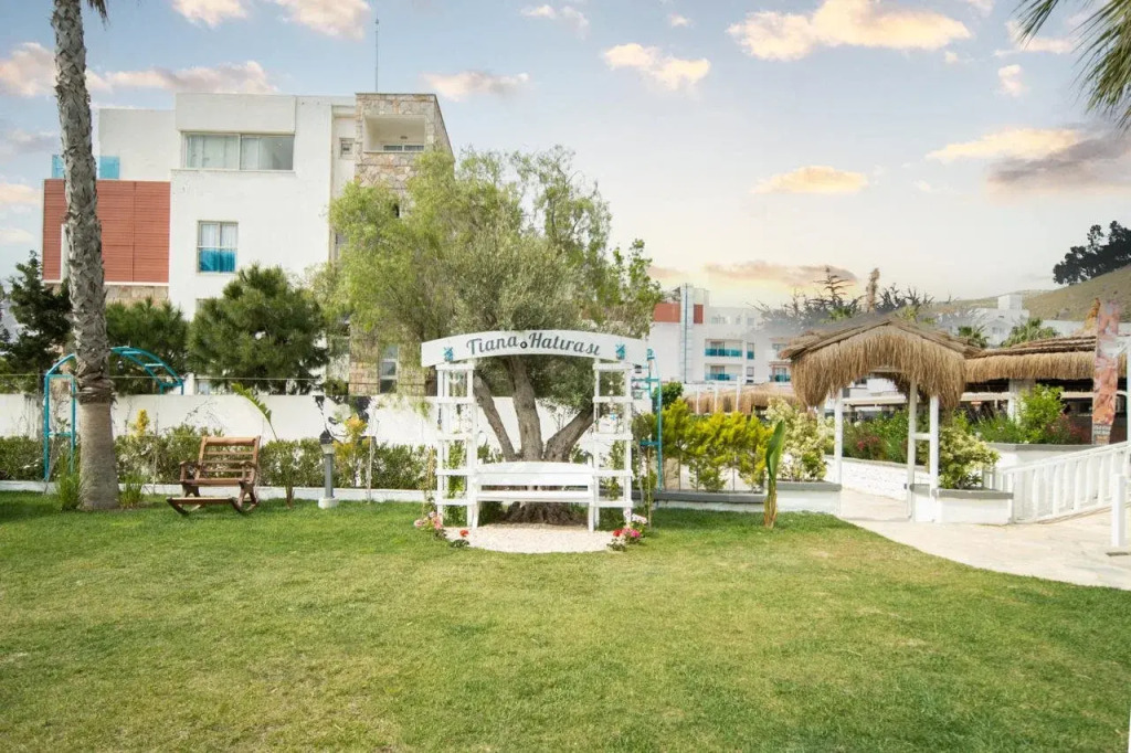 Tiana Beach Resort - All Inclusive