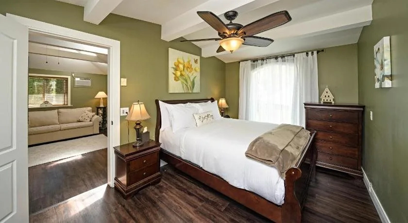 Serenata Guesthouse & Vineyard Retreat