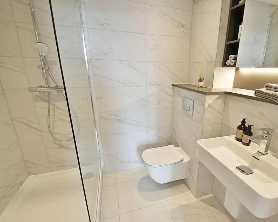 Top Floor 3-bed Penthouse in Manchester
