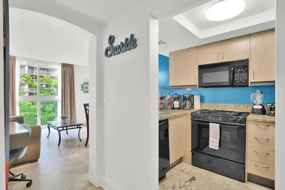Relaxing Condo with Free Parking