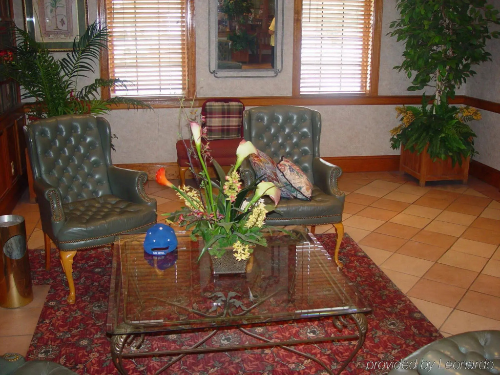 Mayfair Inn