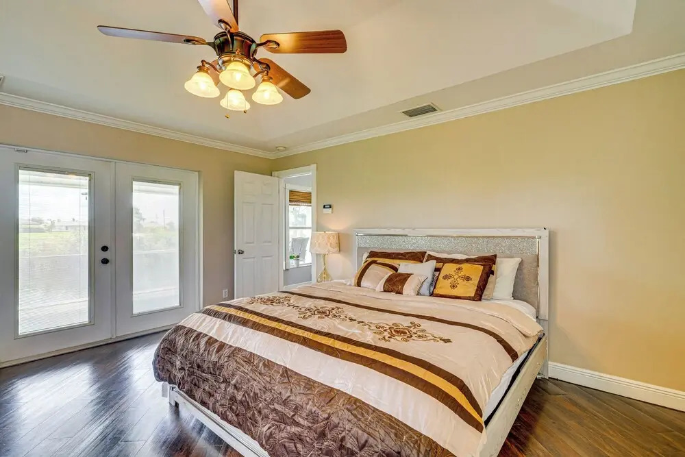 Lakefront Cape Coral Getaway w/ Furnished Lanai!