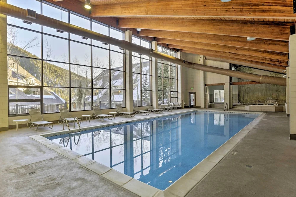 Hot Tub + Ski Shuttle Access: Keystone Condo!