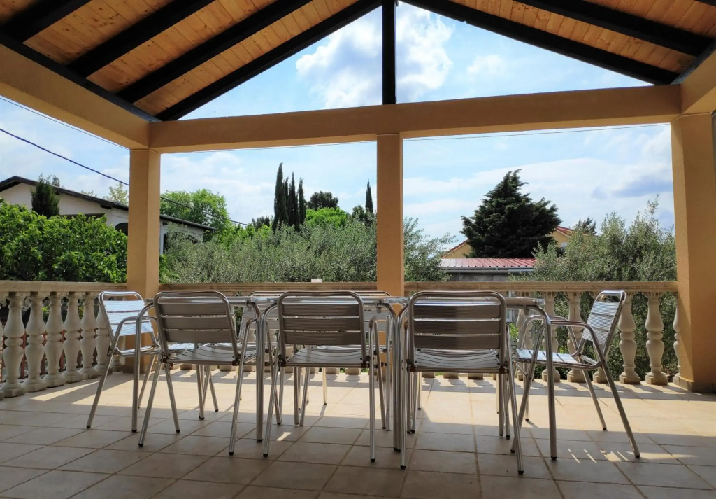 Villa Punta Blava, very quiet, amazing mix of mountain and sea air, ideal for health recovery, beach front, floor heating, internet