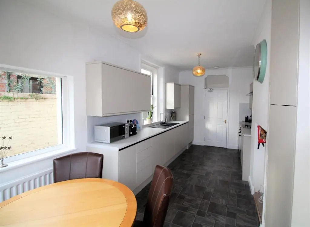 Large Period Property - Beautifully Refurbished