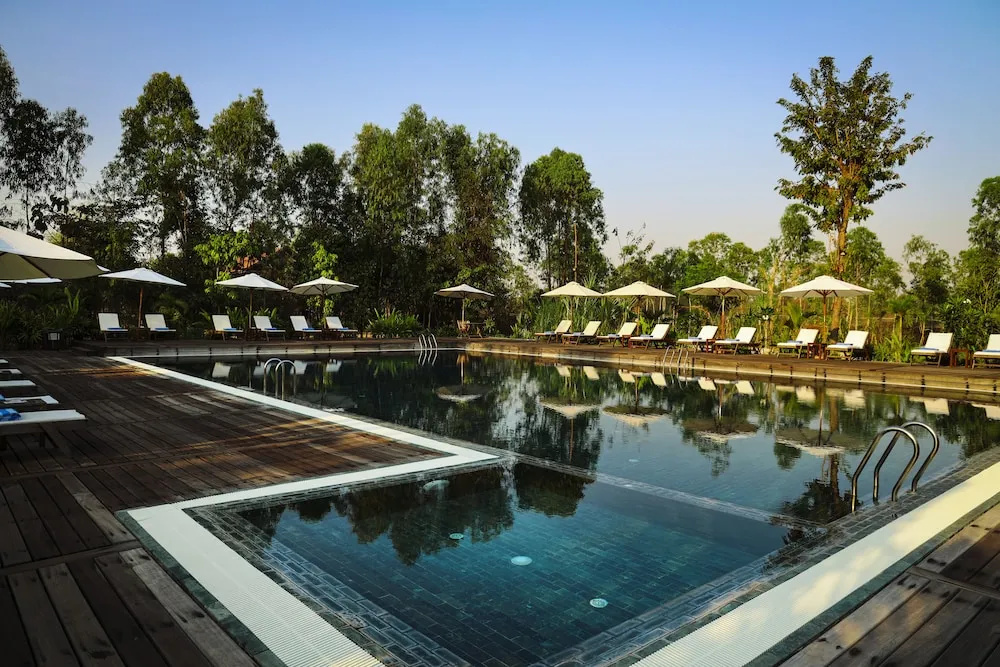 Farmhouse Resort & Spa