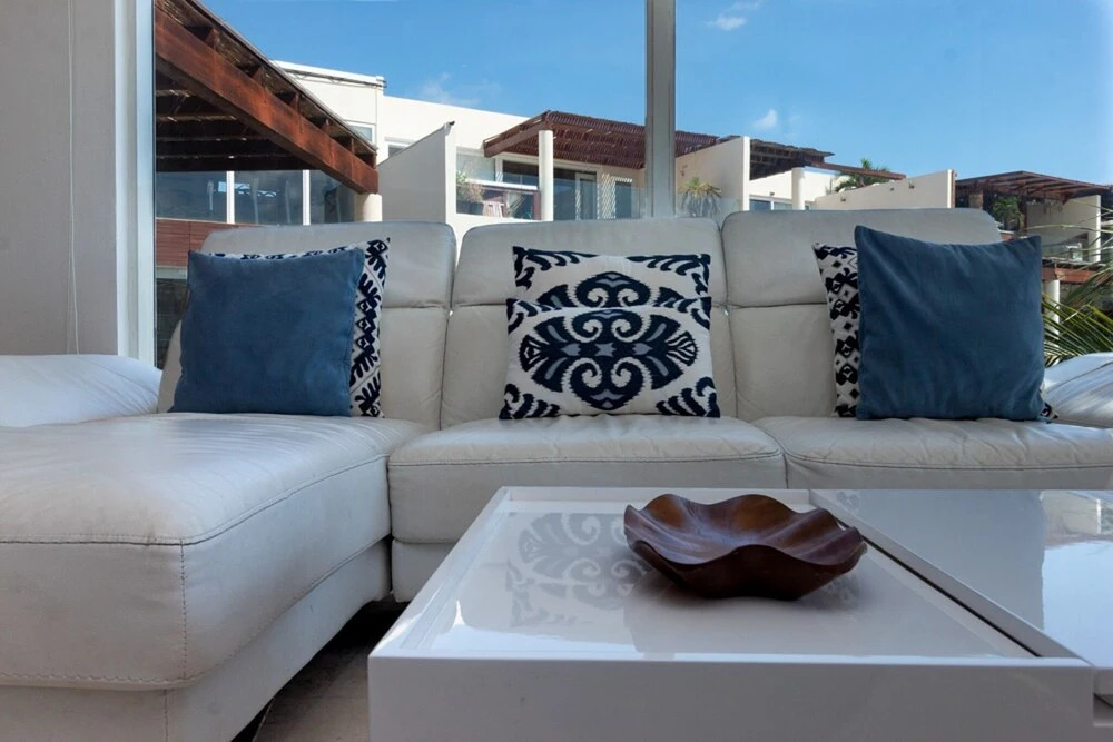 Elements Penthouse 6 3 Bedroom Condo by RedAwning