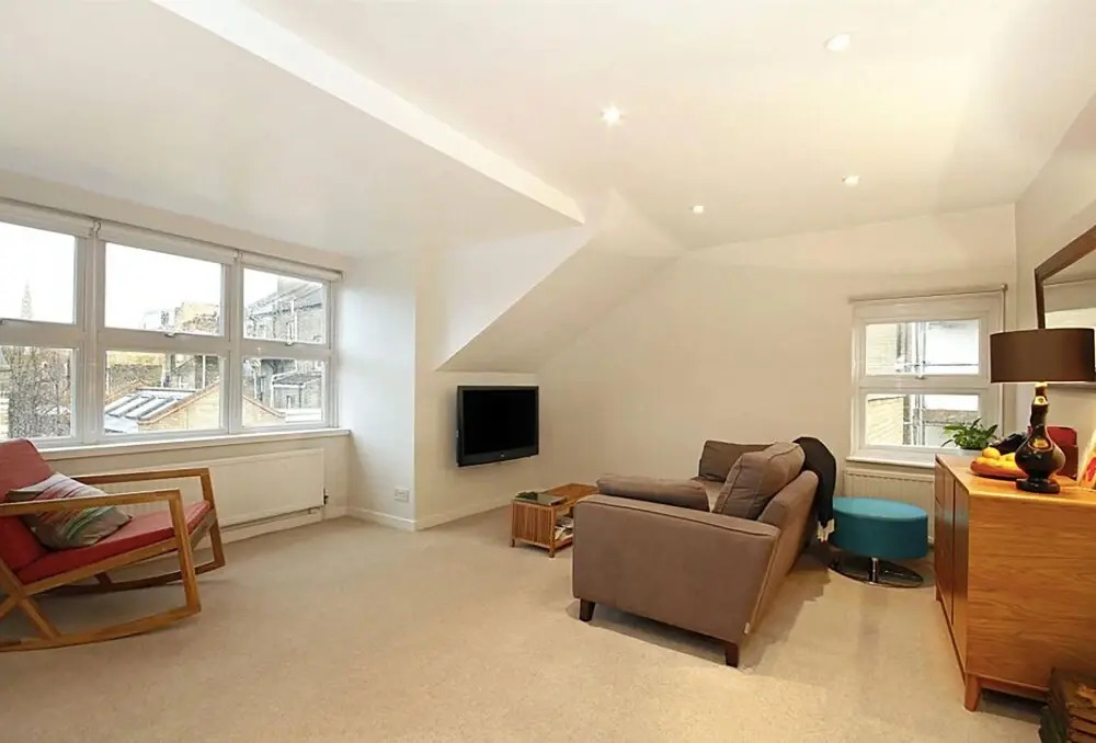 Classic Battersea Home by Clapham Junction Station