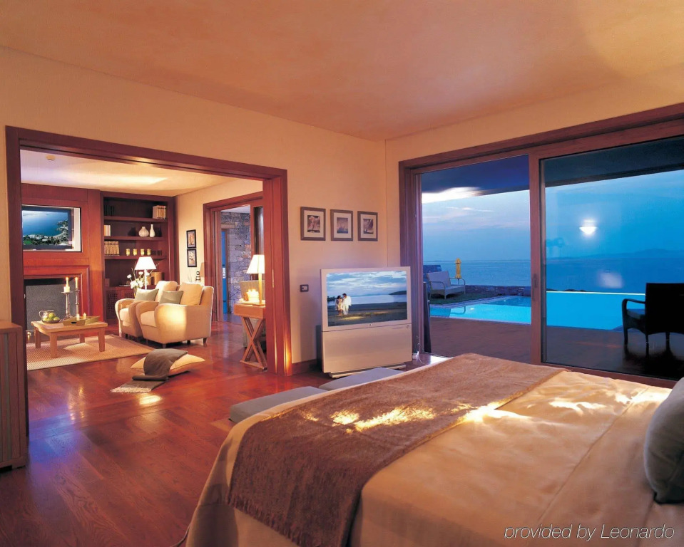 Grand Resort Lagonissi