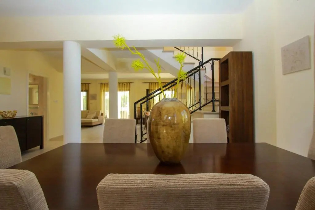 Theos Club Villas 3