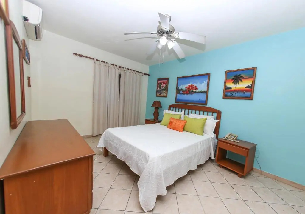 Acuarium Suite Resort
