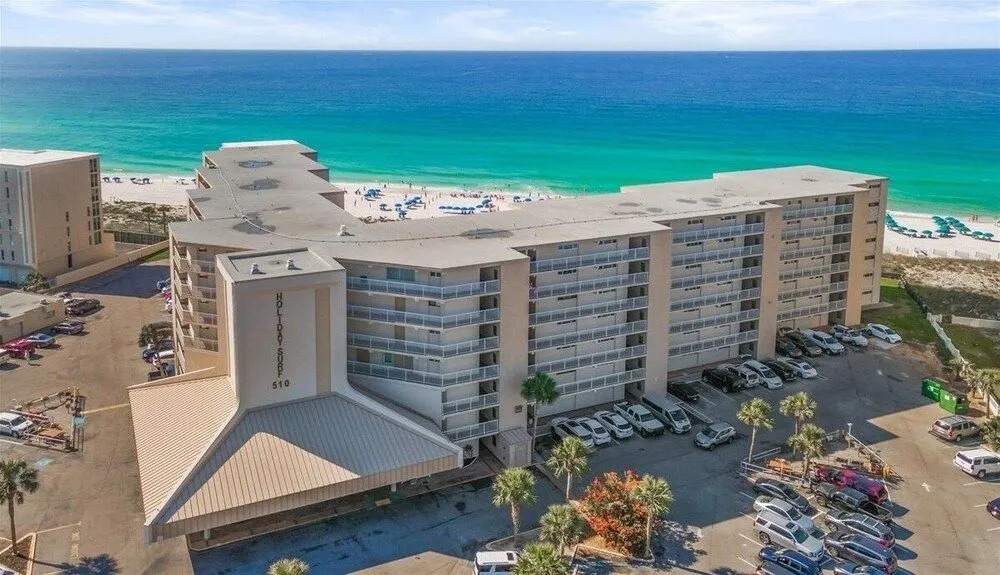 Gulf Shore Condo #207 - 2 Br condo by RedAwning