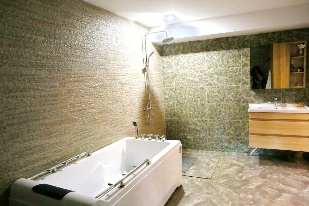 Ling Jing Boutique Inn