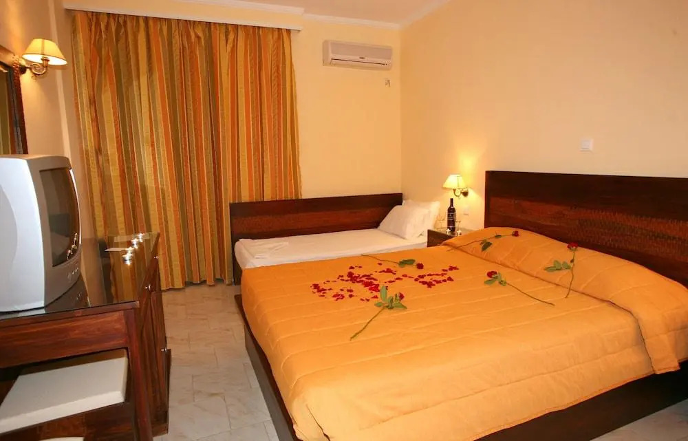 Roselands Hotel