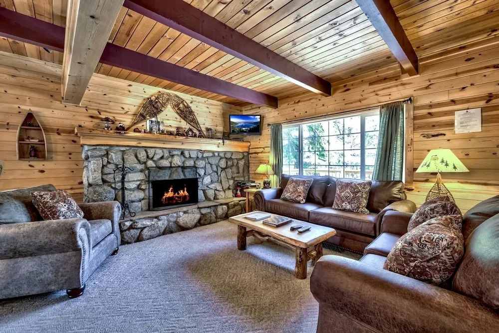 The Snowshoe Inn  592ss 4 Bedroom Cabin